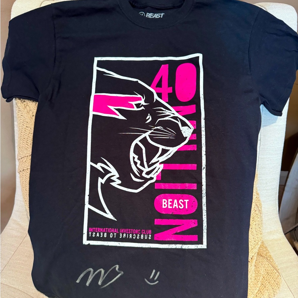 NWOT Mr. Beast signed/ autographed shirt